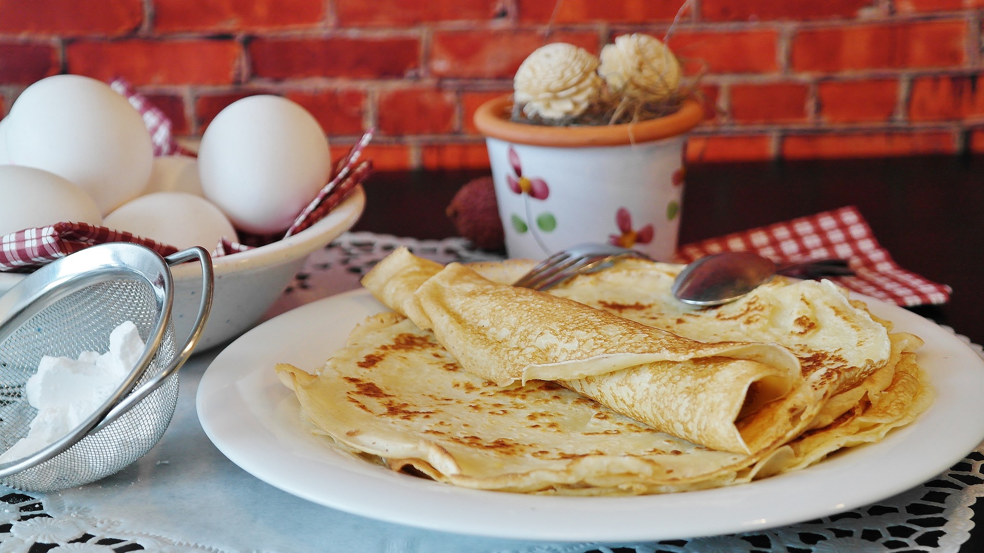 Enjoy crepes and more at your Panama City Beach brunch